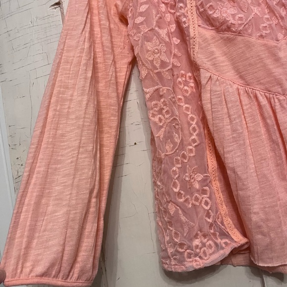 American Eagle Outfitters Peach Embroidered Blouse - Picture 2 of 5